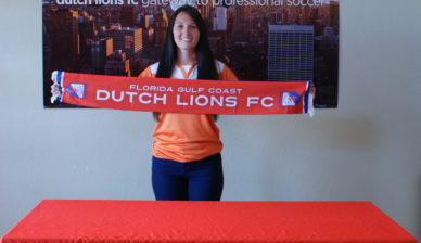 FGCDL FC signs D2 player Sarah Feakins